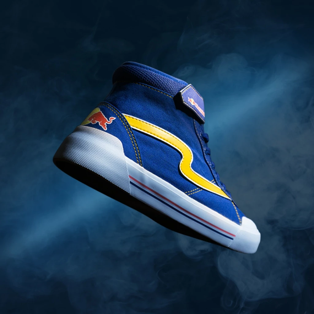 Patrobas Crosser High Kratingdaeng x Patrobas Sneakers